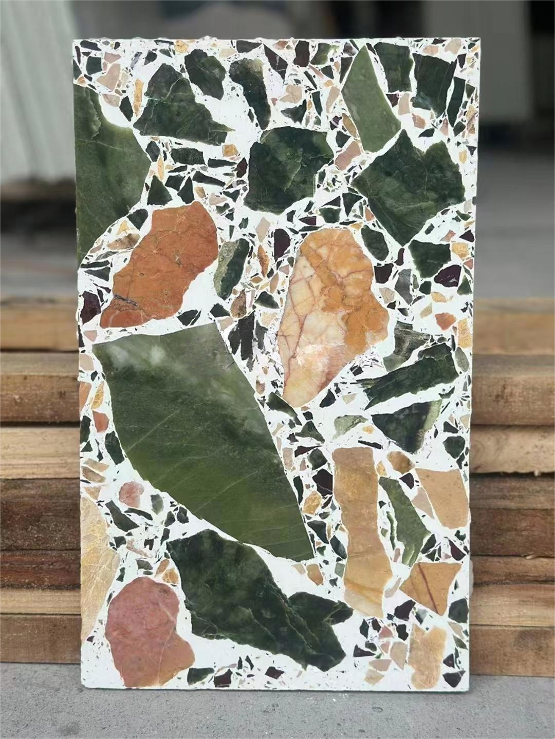 ERCOLE  モザイクベース Green Yellow Irregular Marble Panels | Warm White Base & Hand-Laid